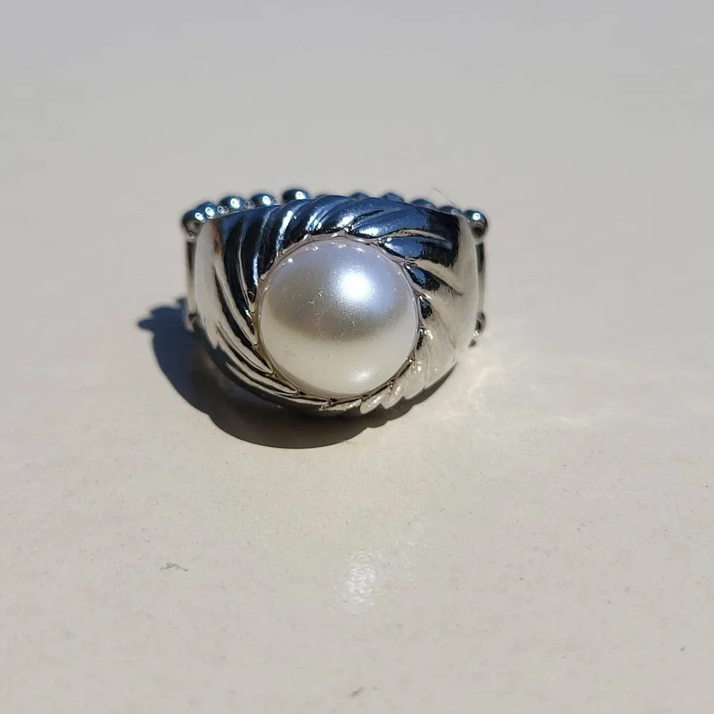Paparazzi Silver Tone Faux Pearl Stretch Cocktail Ring Size 8 White Statement